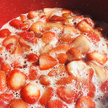 画像をギャラリービューアに読み込む, 【朝採れ直送】ガブリと頬張る大粒の贅沢！福岡産「あまおう」ご家庭用 2パック
